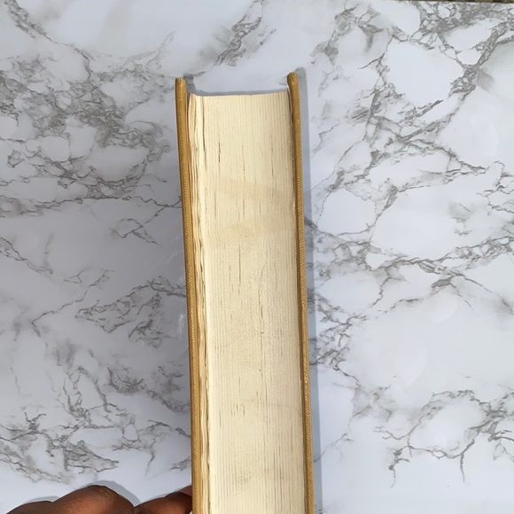 The Works of Shakespeare Collectible Book Secret Hiding Goods - Picture 4 of 4